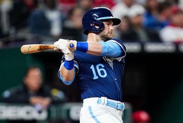 Yankees acquire All-Star OF Andrew Benintendi from Royals