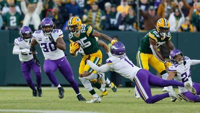 Two Packers named to Associated Press All-Pro team