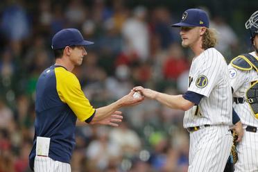 Closer Josh Hader's scoreless streak ends, Brewers lose fourth