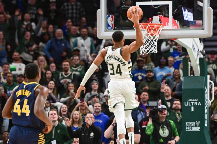 Giannis AntetokounmpoMilwaukee Bucks