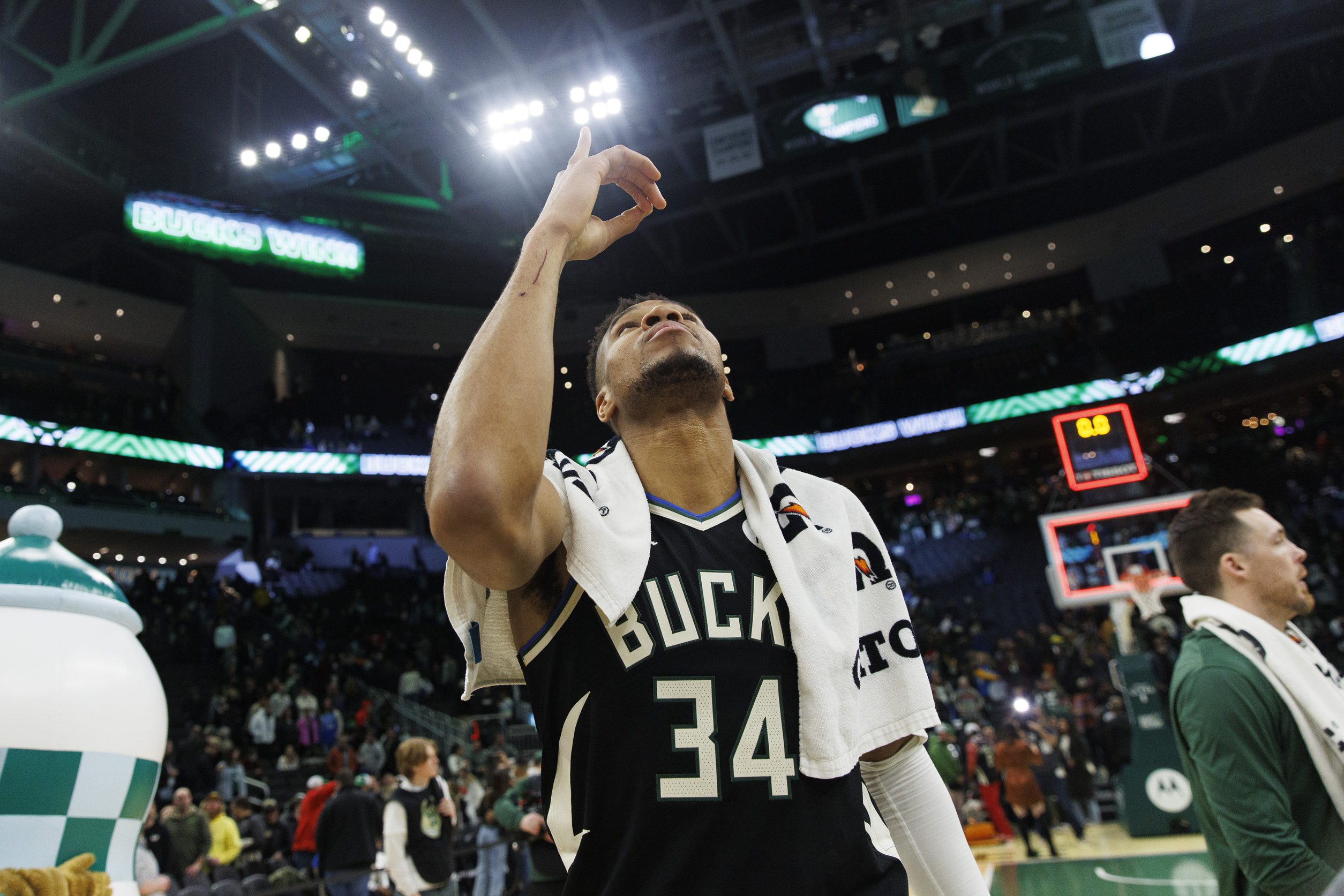 Milwaukee Bucks Giannis Antetokounmpo