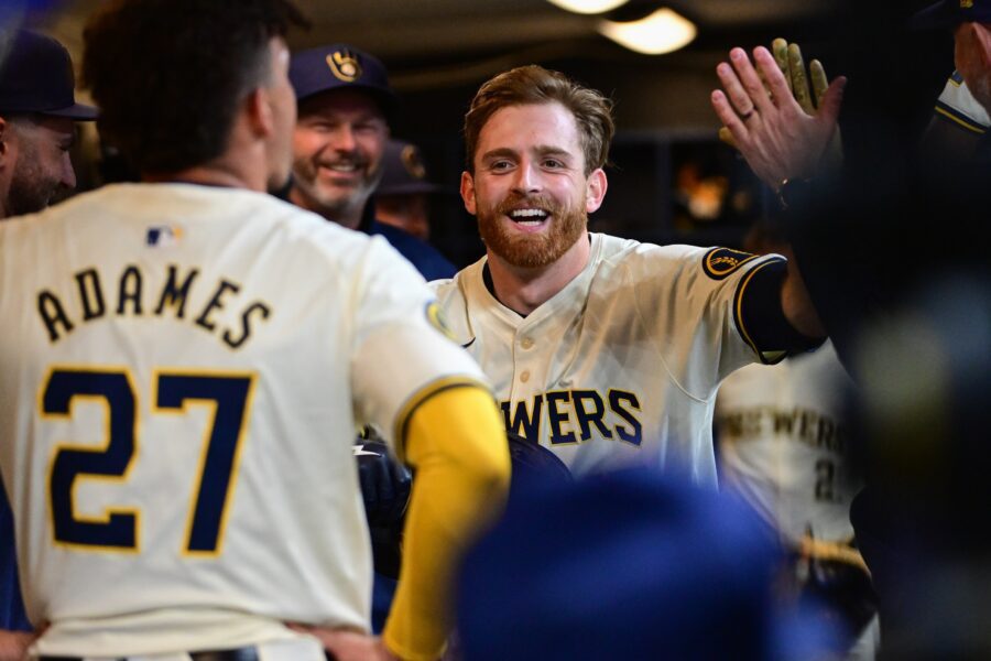 Milwaukee Brewers, Brewers News, Pat Murphy. Oliver Dunn, Brewers vs Mariners