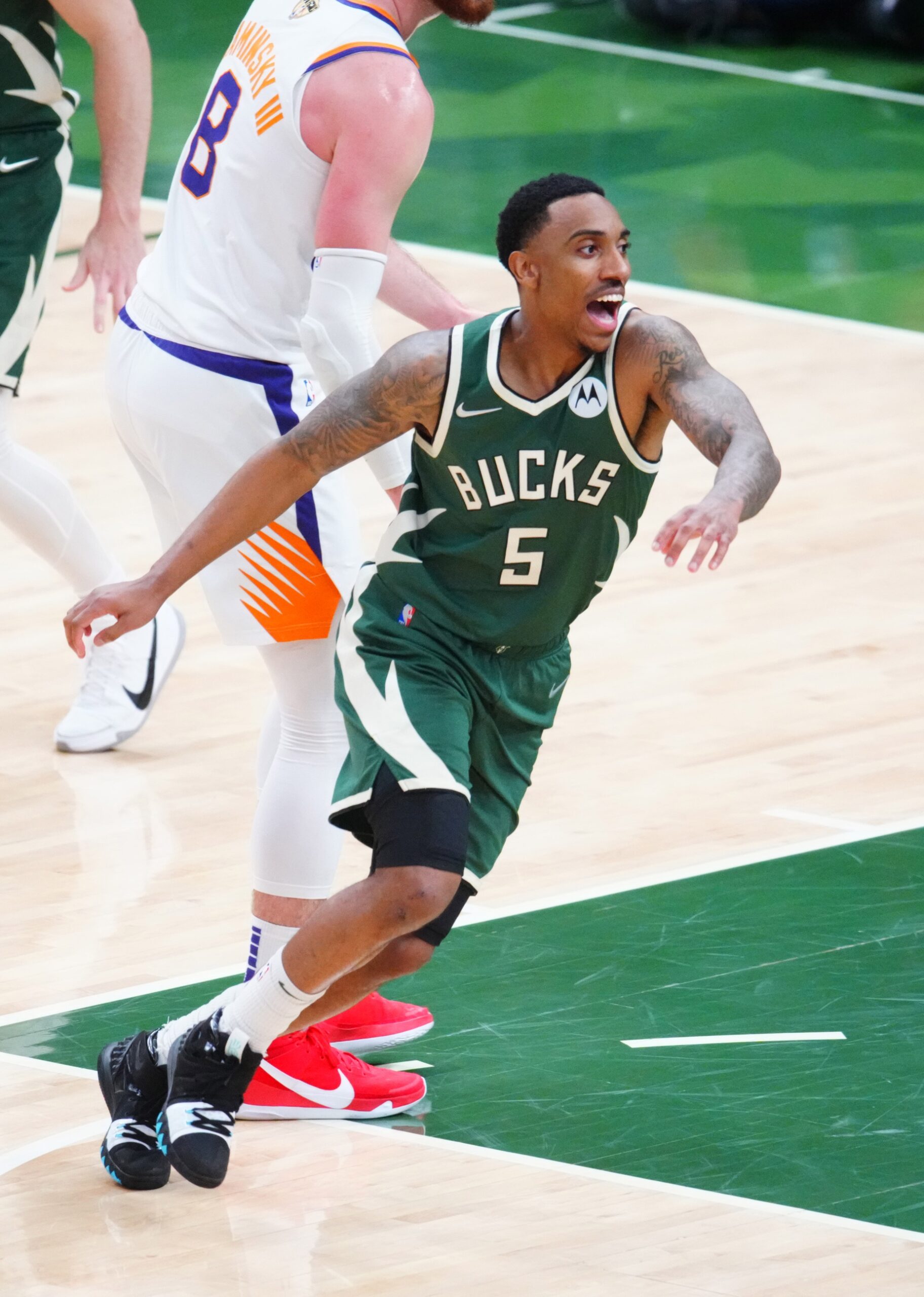 Milwaukee Bucks fans roast former championship point guard over recent Giannis Antetokounmpo comments, "I should have been his friend" 1 Milwaukee Bucks, Jeff Teague