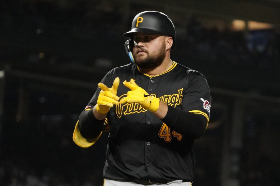 Milwaukee Brewers, Texas Rangers, Rowdy Tellez
