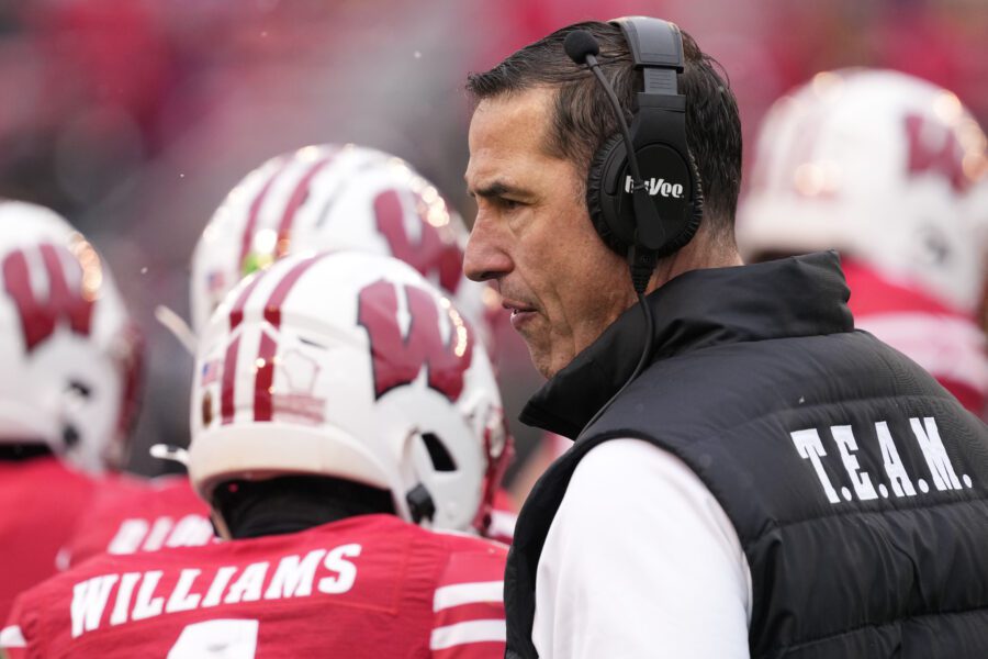 November 29, 2024; Madison, Wisconsin, USA; The main coach of Wisconsin Badgers, Luke Fickell, looks in the fourth quarter against Minnesota Golden Gophers at the Camp Randall stadium. Mandatory loan: Images Jeff Hanisch-Imagn