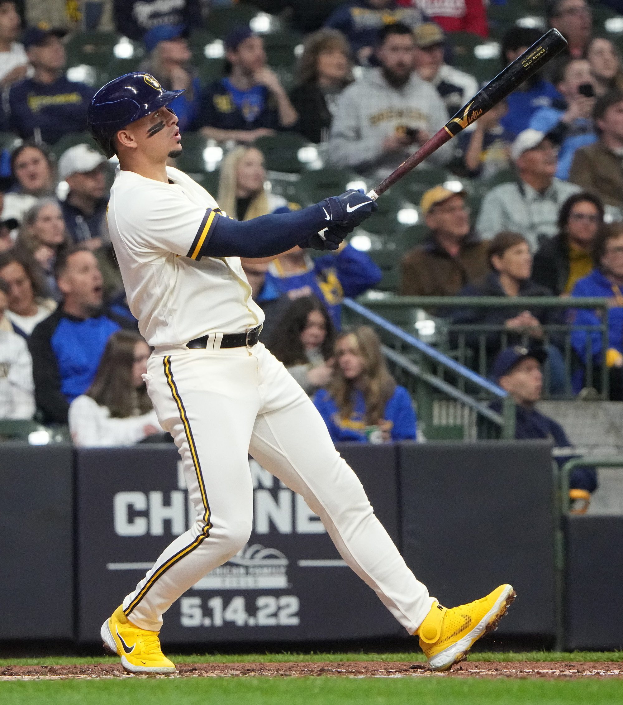 Milwaukee Brewers shortstop Willy Adames (27)