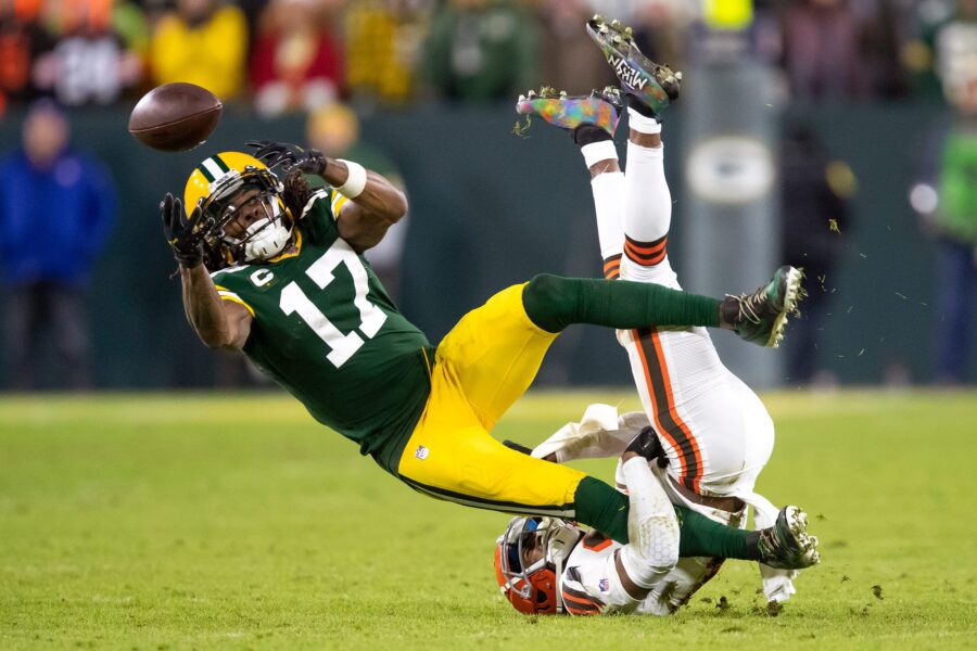 Green Bay Packers wide receiver Davante Adams (17) attempts to catch a pass against Cleveland Browns cornerback Denzel Ward (21) in the fourth quarter during their football game Saturday, December 25, 2021, at Lambeau Field in Green Bay, Wis. Samantha Madar/USA TODAY NETWORK-Wis. Gpg Packers Vs Browns 12252021 0007