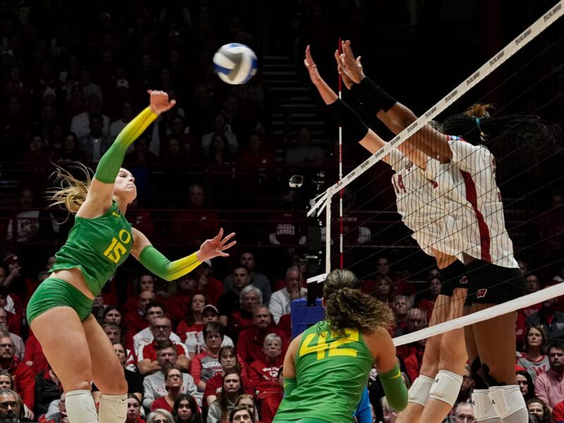 Wisconsin Badgers, Badgers Volleyball, Mimi Colyer, Oregon Volleyball