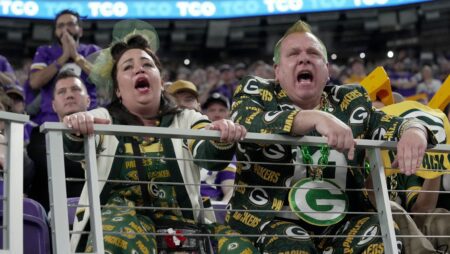 Green Bay Packers, Season Tickets Policy