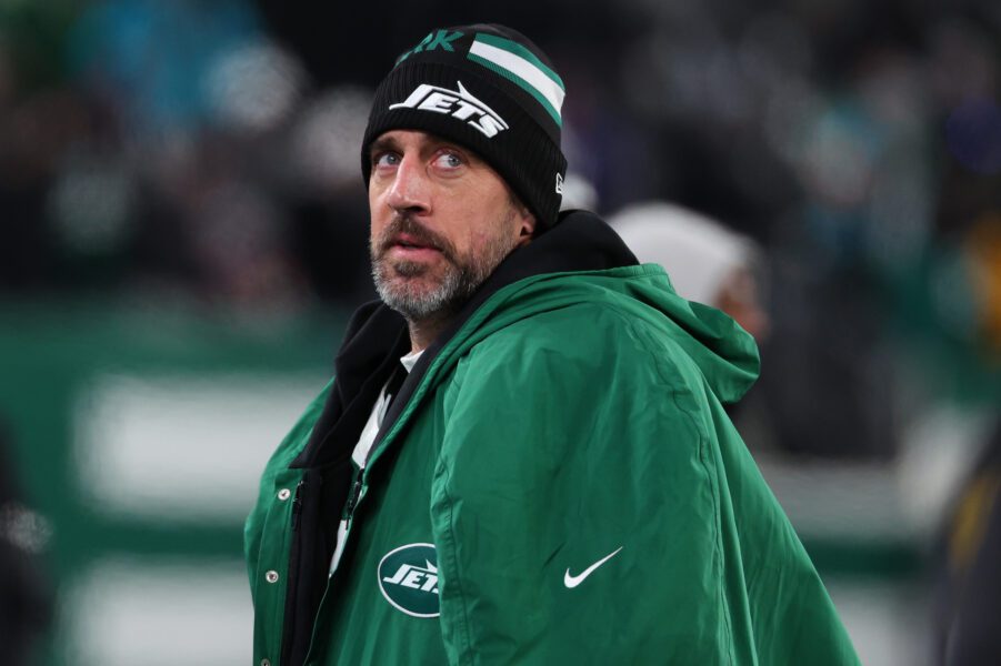 Jan 5, 2025; East Rutherford, New Jersey, USA; New York Jets quarterback Aaron Rodgers (8) during the third quarter of their game against the Miami Dolphins at MetLife Stadium. Mandatory Credit: Ed Mulholland-Imagn ImagesJan 5, 2025; East Rutherford, New Jersey, USA; New York Jets quarterback Aaron Rodgers (8) during the third quarter of their game against the Miami Dolphins at MetLife Stadium. Mandatory Credit: Ed Mulholland-Imagn Images