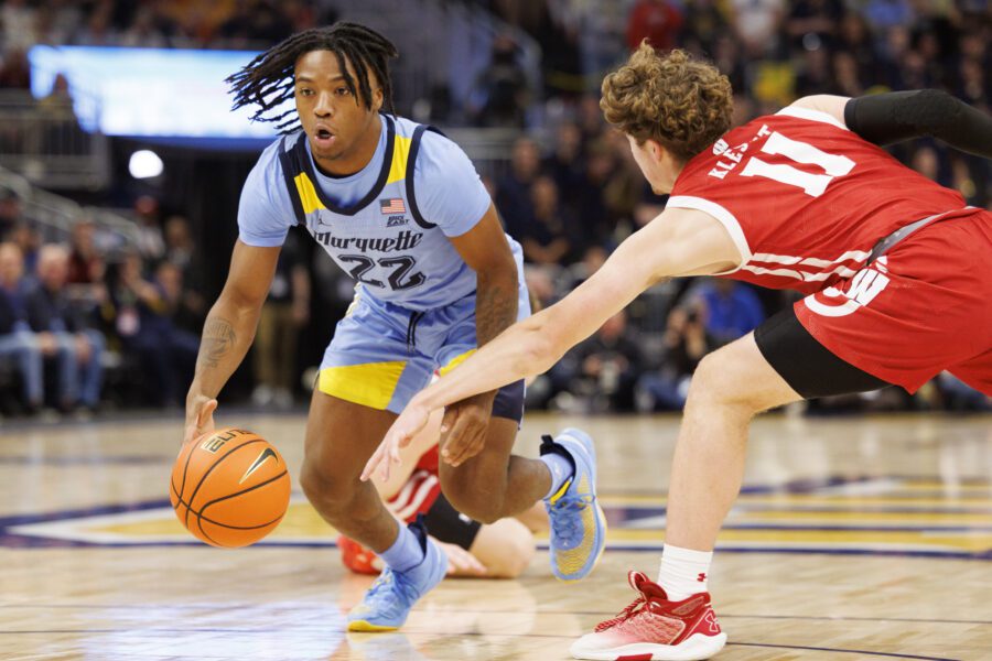 Wisconsin Badgers vs Marquette Golden Eagles