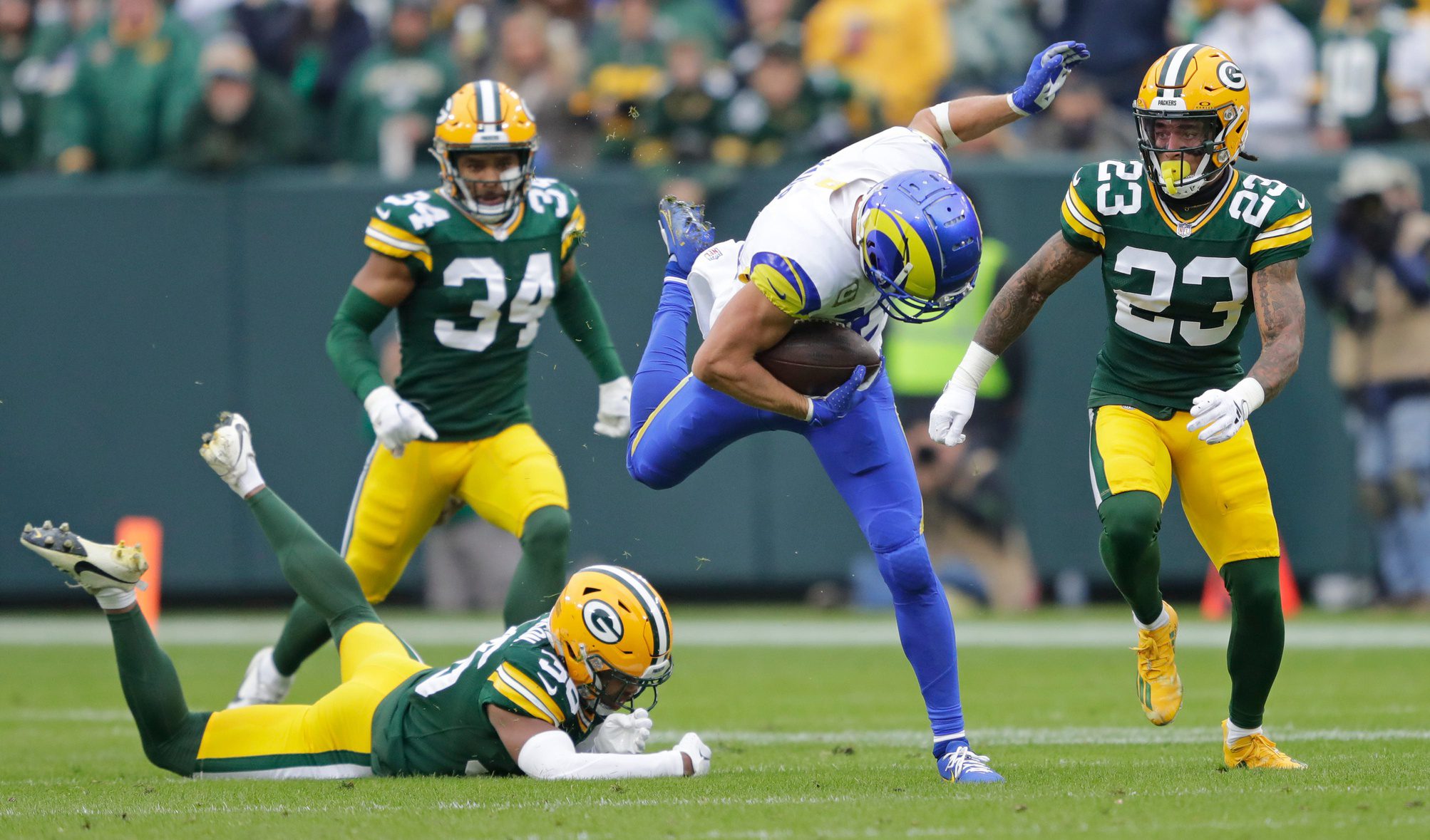 Los Angeles Rams wide receiver Cooper Kupp (10) gets a first down reception against Green Bay Packers during their football game Sunday, November 5, 2023, at Lambeau Field in Green Bay, Wis. Dan Powers/USA TODAY NETWORK-Wisconsin.