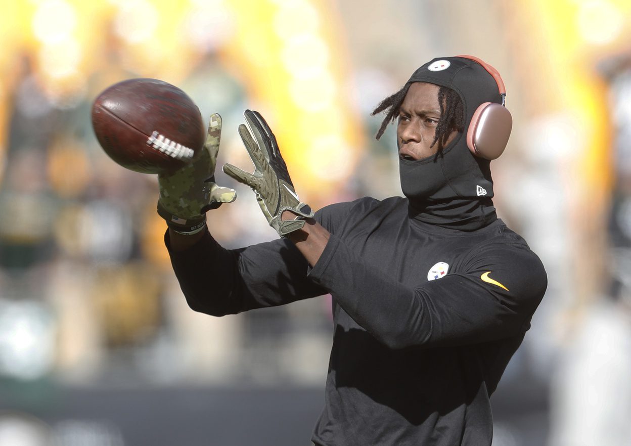 Nov 12, 2023; Pittsburgh, Pennsylvania, USA; Pittsburgh Steelers wide receiver George Pickens (14) warms up before the game against the Green Bay Packers at Acrisure Stadium. Mandatory Credit: Charles LeClaire-Imagn Images