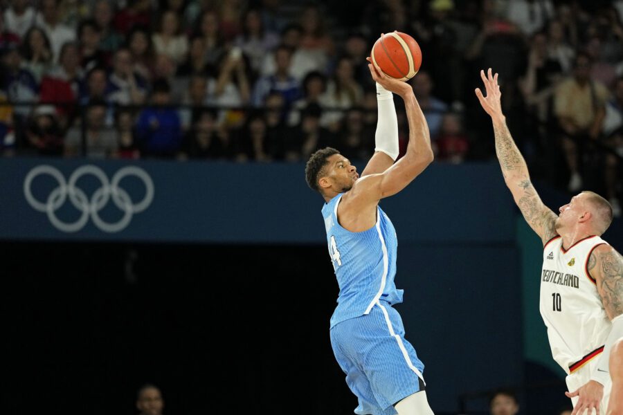 Giannis Antetokounmpo, Greece national basketball team