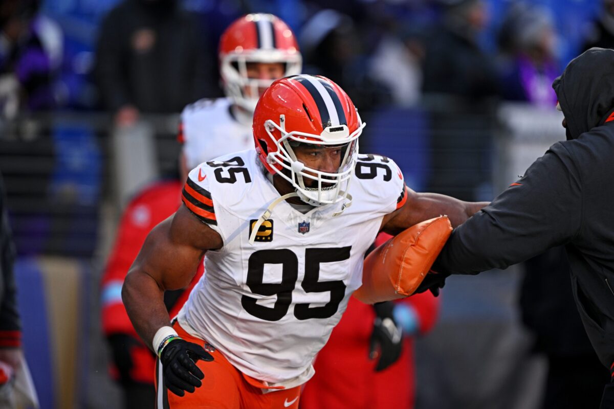 Jan 4, 2025; Baltimore, Maryland, USA; Cleveland Browns defensive end Myles Garrett (95) warms up before the game against Baltimore Ravens at M&T Bank Stadium. Mandatory Credit: Tommy Gilligan-Imagn Images Packers