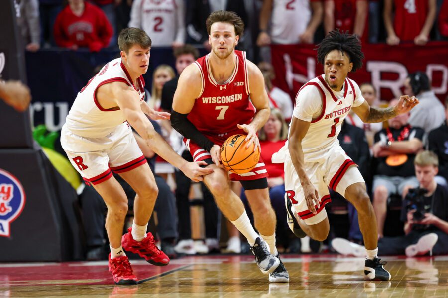 Wisconsin Badgers basketball forward Carter Gilmore