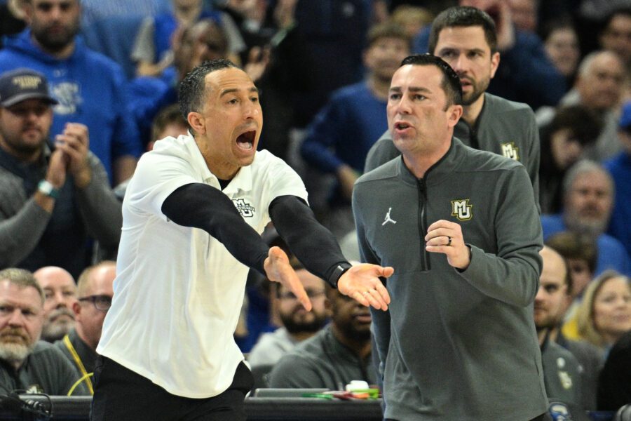 Marquette Golden Eagles coach Shaka Smart