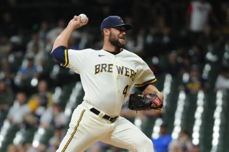 Milwaukee Brewers, Hunter Strickland