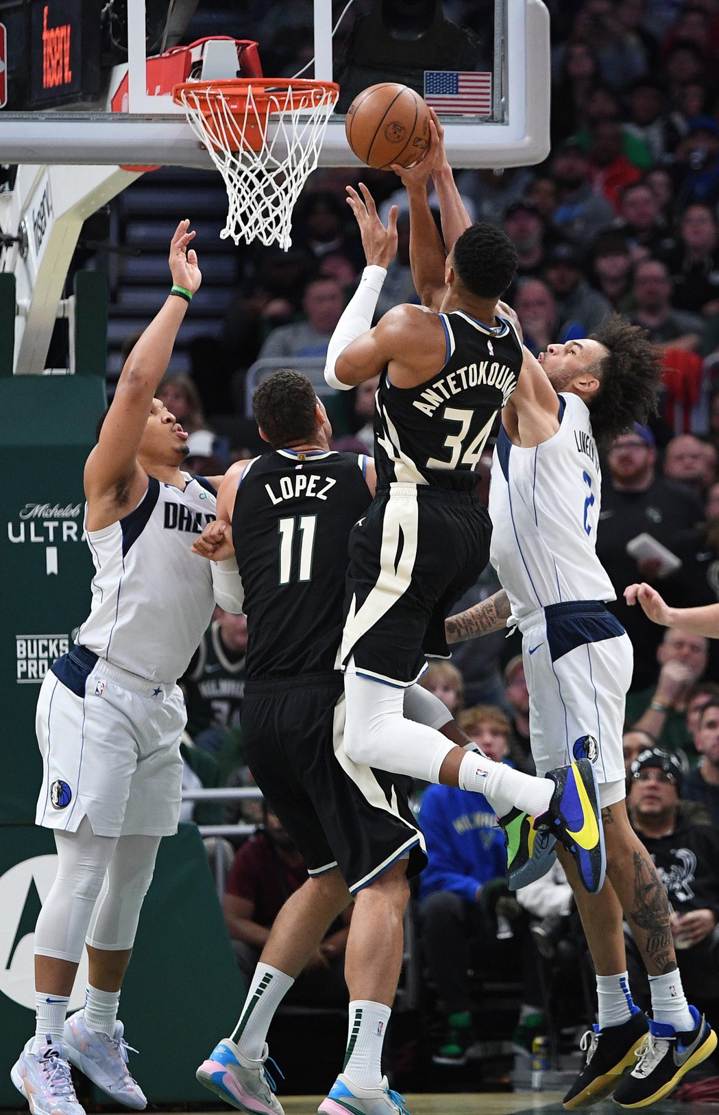 Milwaukee Bucks, Giannis Antetokounmpo, Dallas Mavericks