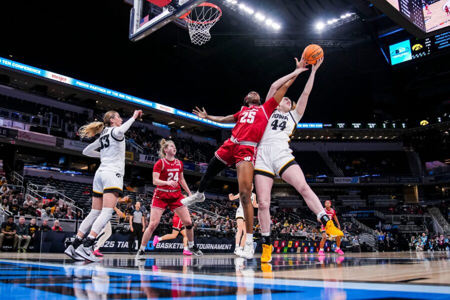  Iowa Hawkeyes vs Wisconsin Badgers in women's basketball