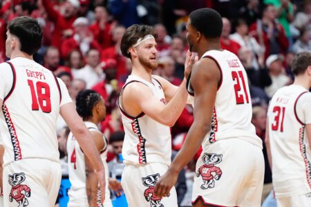 Wisconsin Badgers vs Montana Grizzlies