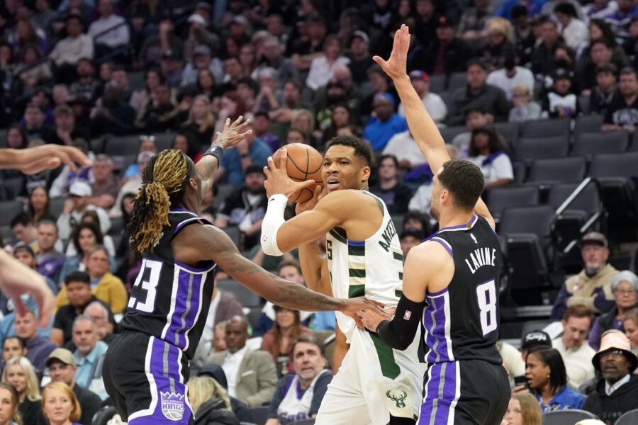 Milwaukee Bucks vs Sacramento Kings