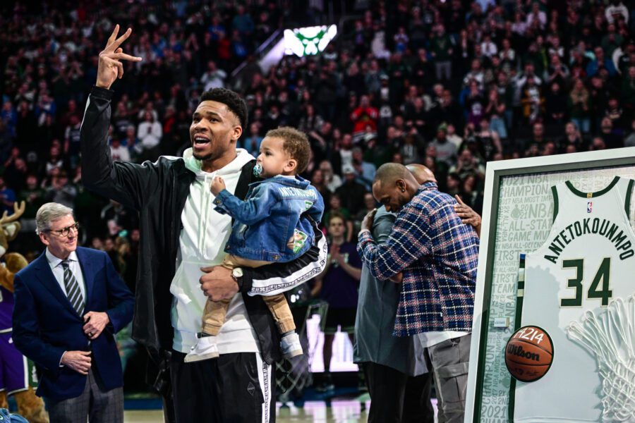 Giannis Antetokounmpo, Milwaukee Bucks, Bucks news