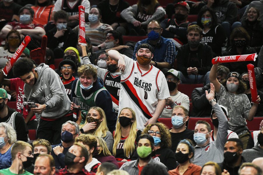 Portland Trailblazers: Damian Lillard, Milwaukee Bucks Help Each Other After Shocking Return to Oregon; What's the Plan for 2025-26 Season? 3 USATSI 17295818