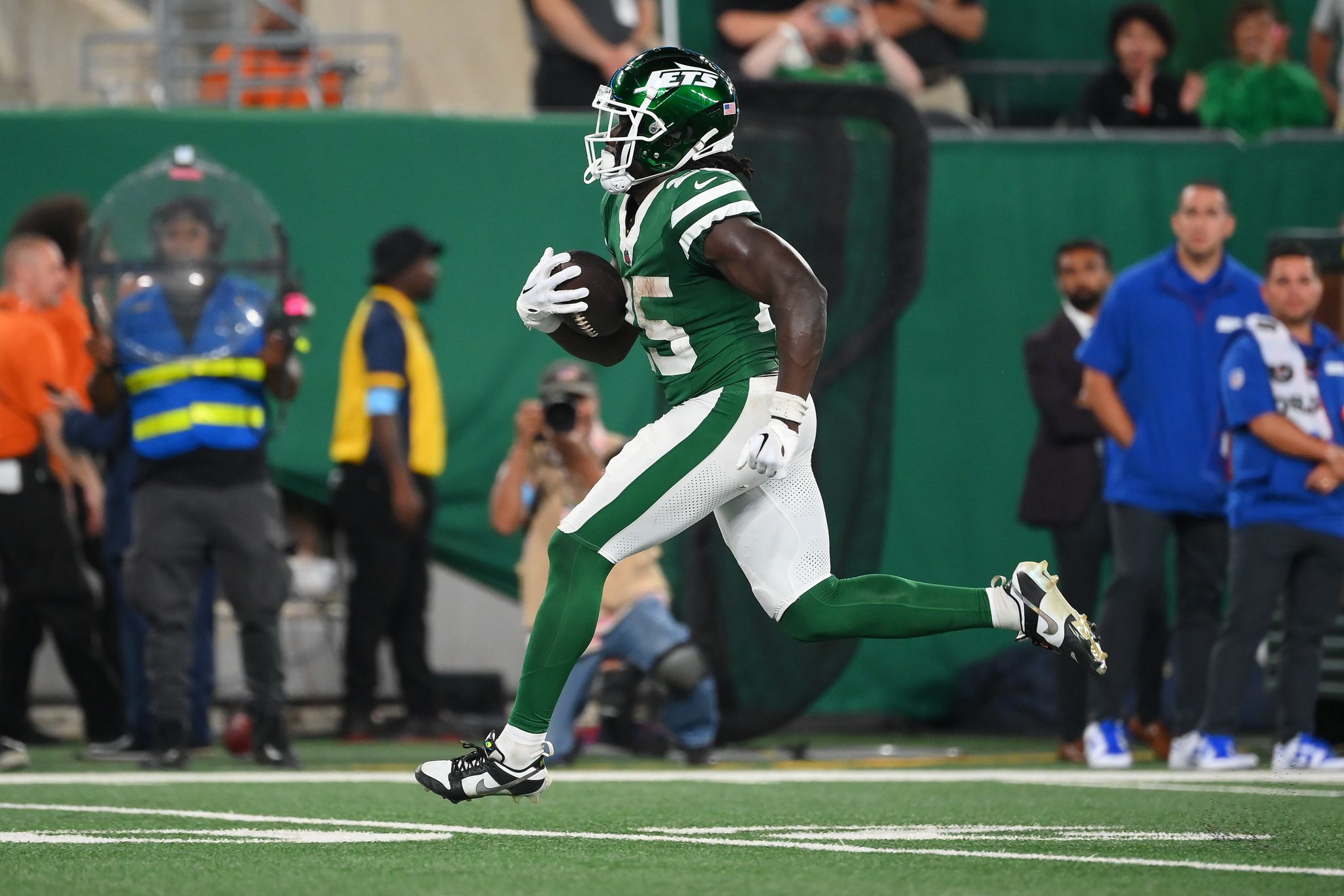 Green Bay Packers Just Made a Backfield Move That Fans Likely Didn't See Coming 2 Israel Abanikanda, Green Bay Packers