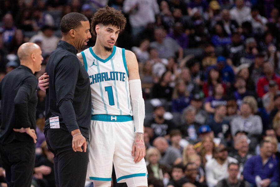 Charlotte Hornets: Pat Connaughton Goes Back to 43-Point Performance in Last Regular Game for Milwaukee Bucks, Believes He Can Still Have a Big Year 3 Charlotte Hornets, LaMelo Ball, Charles Lee