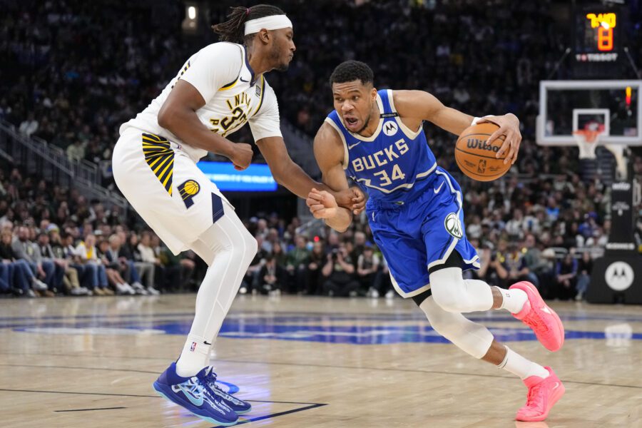 NBA News: Pacers Coach Rick Carlisle Claims They Did Not Get the Chance to Counter Milwaukee Bucks 4-Year Offer for Big Man Myles Turner 1 Myles Turner, Giannis Antetokounmpo, Milwaukee Bucks