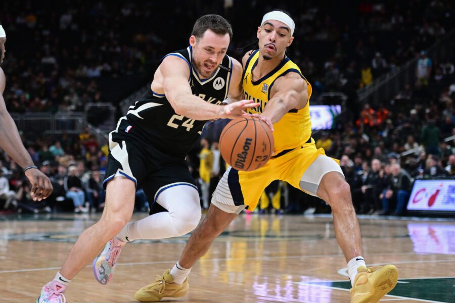 Charlotte Hornets: Pat Connaughton Goes Back to 43-Point Performance in Last Regular Game for Milwaukee Bucks, Believes He Can Still Have a Big Year 1 USATSI 26034218