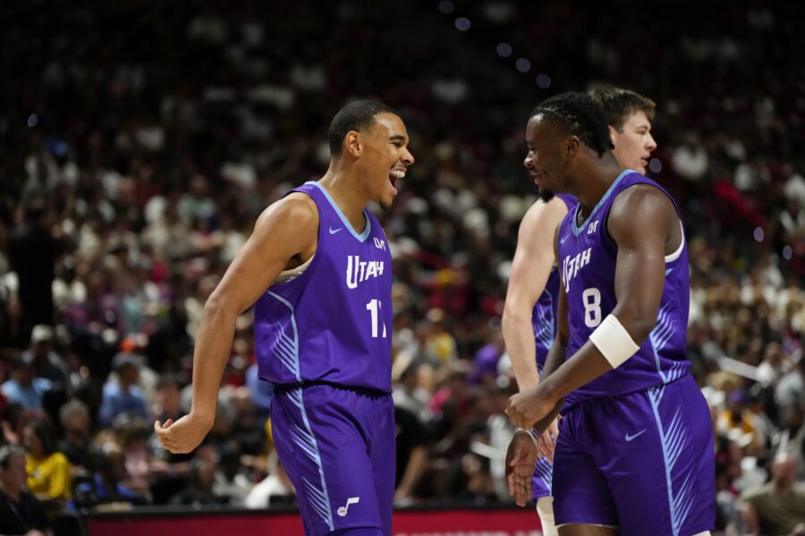 Wisconsin Badgers Basketball: Greg Gard Teases the New Great Thing About John Blackwell in Year 3 1 John Tonje, Utah Jazz