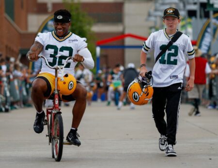 Green Bay Packers running back MarShawn Lloyd (32)
