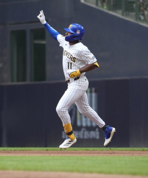 Milwaukee Brewers: Jackson Chourio in elite company with 20-game hit streak 1 USATSI 26709760 168400517 lowres