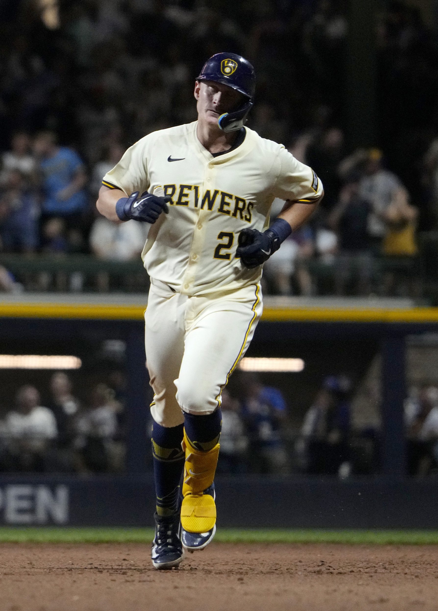 Milwaukee Brewers, Andrew Vaughn