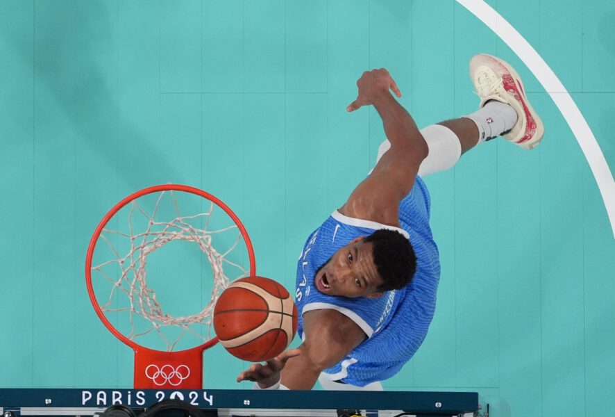 Giannis Antetokounmpo, Greece
