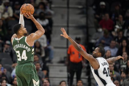 Giannis Antetokounmpo, Milwaukee Bucks