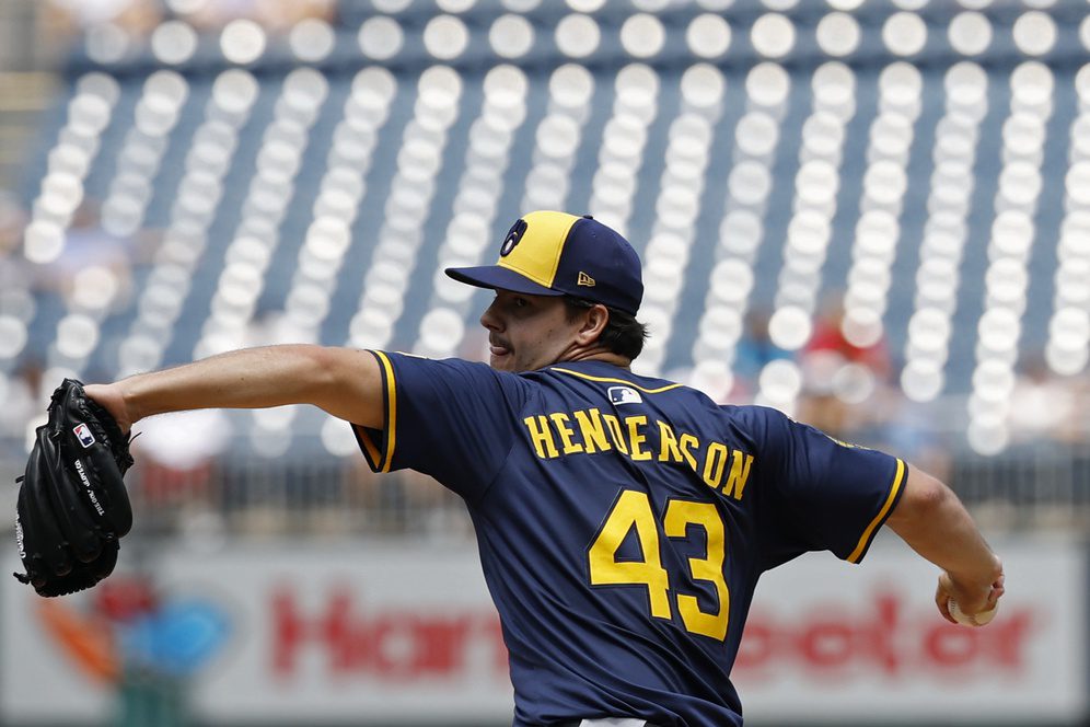 Milwaukee Brewers: Pat Murphy Shares Update After Unwelcome Injury News 1 Milwaukee Brewers, Logan Henderson