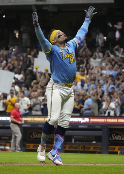 Milwaukee Brewers, Brewers News, MLB News 