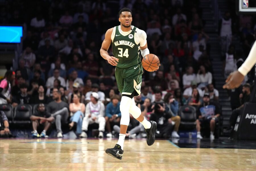 Giannis Antetokounmpo adds deadly new weapon for Greece and the Bucks 2 Apr 5, 2025; Miami, Florida, USA; Milwaukee Bucks forward Giannis Antetokounmpo (34) brings the ball up the court against the Miami Heat during overtime at Kaseya Center. Mandatory Credit: Jim Rassol-Imagn Images