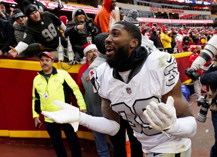 Packers' Nate Hobbs eyes Week 1 return after knee surgery 3 Dec 25, 2023; Kansas City, Missouri, USA; Las Vegas Raiders cornerback Nate Hobbs (39) interacts with the crowd after defeating the Kansas City Chiefs at GEHA Field at Arrowhead Stadium. Mandatory Credit: Jay Biggerstaff-Imagn Images