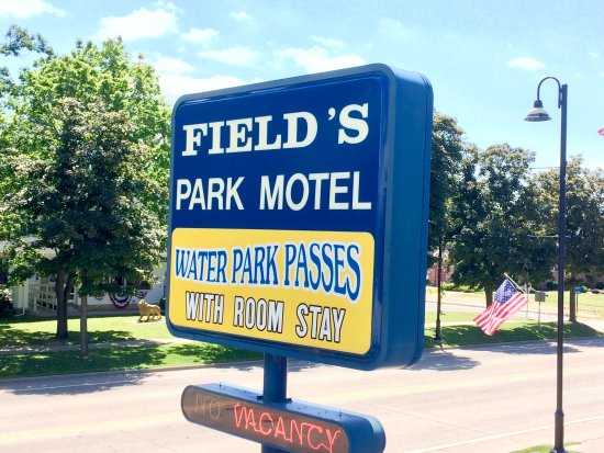 field s park motel front