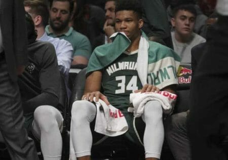 Giannis Bench