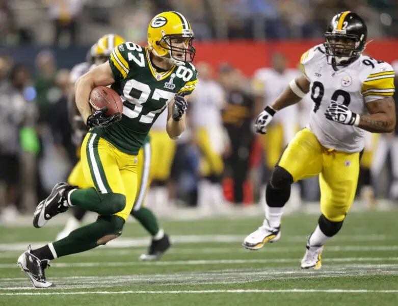 Green Bay Packers wide receiver Jordy Nelson (87) runs past Pittsburgh Steelers linebacker James Harrison (92) in the second half of Super Bowl XLV in Arlington, Texas, on Sunday Feb. 6, 2011. Packers07 Spt Lynn 1 (NFL)
