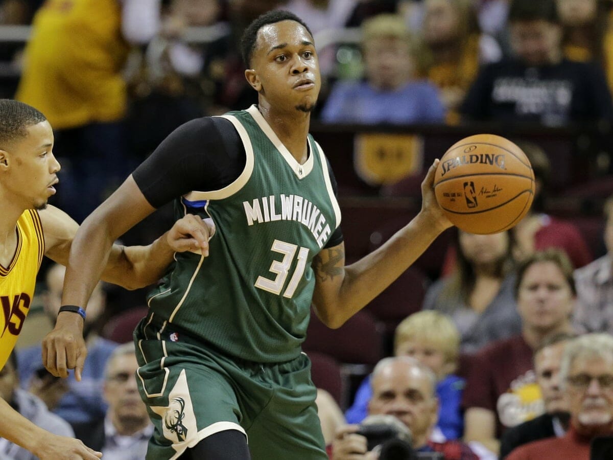 Can John Henson help the Bucks?