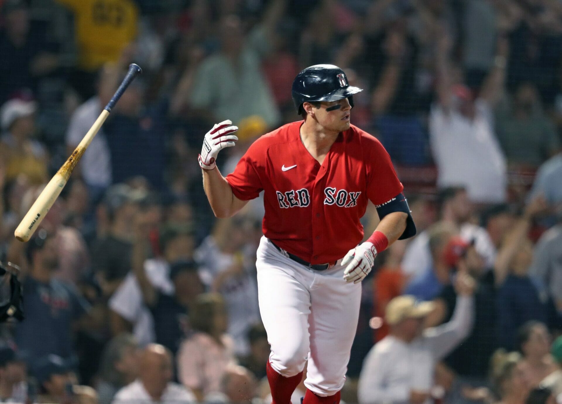 Red Sox bring back Jackie Bradley Jr. in trade for Hunter Renfroe