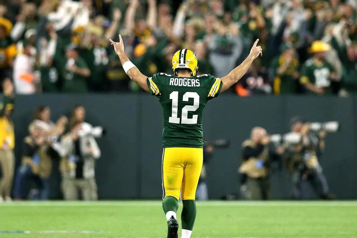 Packers: Aaron Rodgers Leads NFL in Crazy Stat (Since 2019)