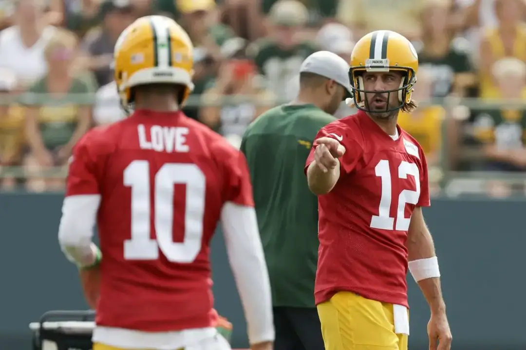 PODCAST - Bench Aaron Rodgers (for now).