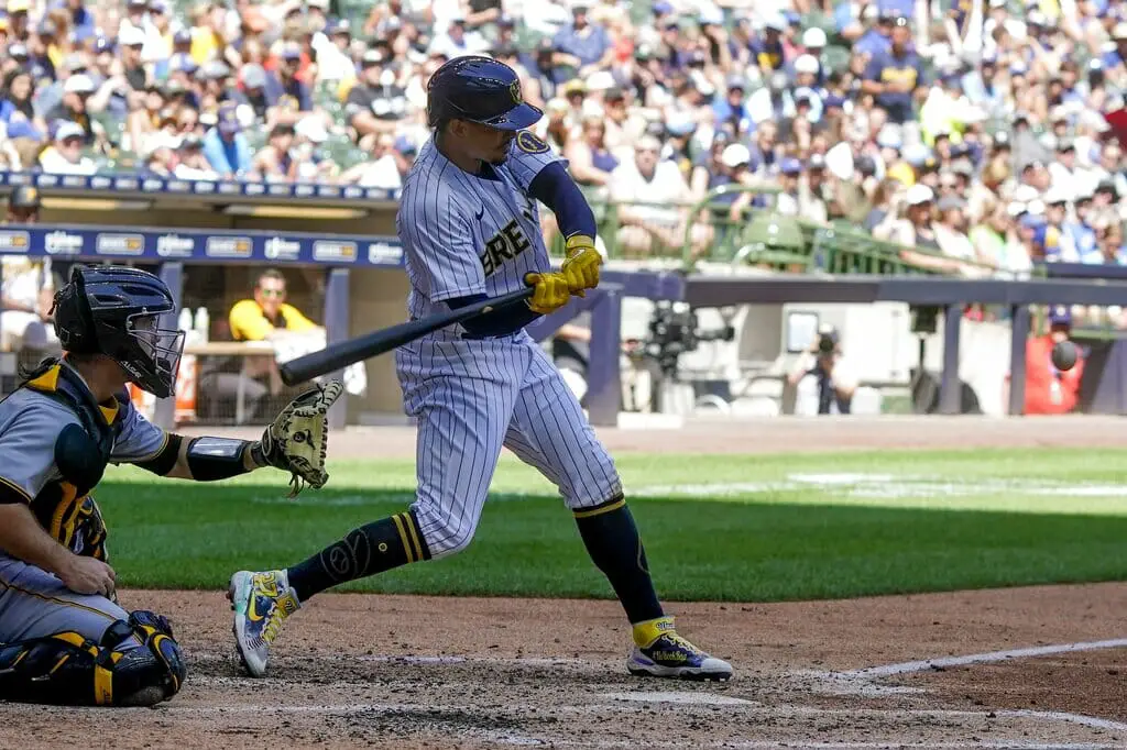 WATCH: Willy Adames SMASHES A Home Run To Third Deck Vs Twins